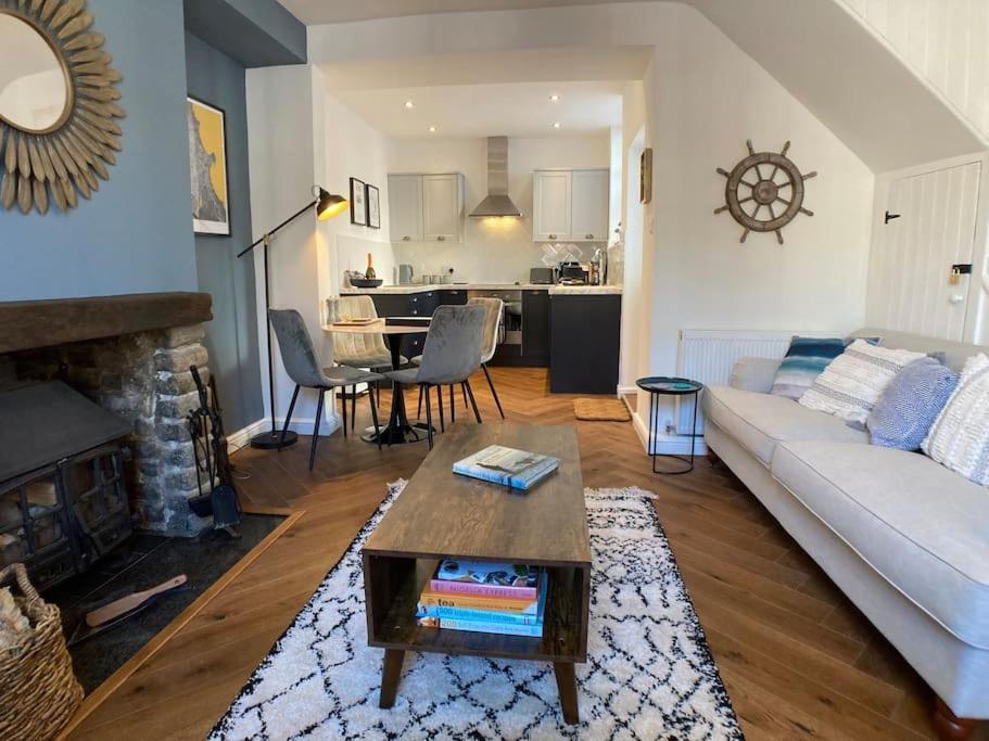 Cosy 2 Bedroom Cottage In Scarborough'S Old Town Buitenkant foto